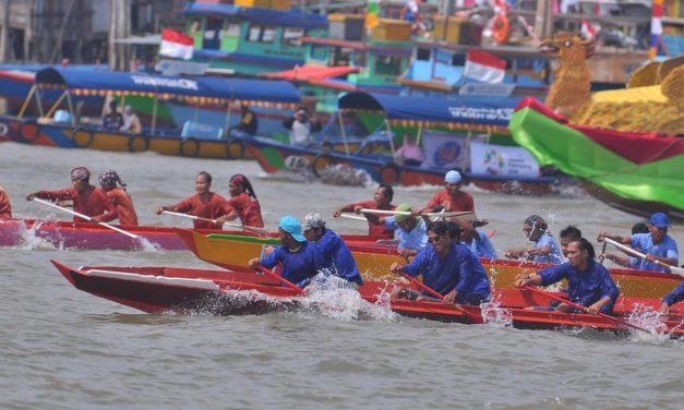 Tradisi Bidar Lomba Perahu Tradisional Di Sungai Musi