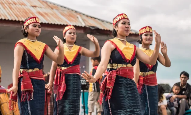 Tarian Suku Batak Yang Terdapat Pada Manortor