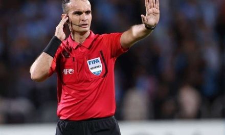 Pertandingan Sepakbola Memiliki Wasit Untuk Pengatur Permainan