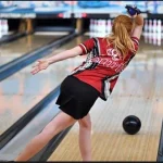 Olahraga Santai Bowling Dengan Bola Yang Cukup Berat