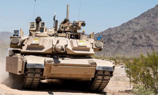 Kendaraan Tempur Tank Milik Militer Dengan Baja Yang Kuat