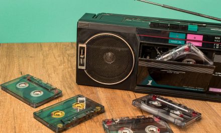 Teknologi Canggih Radio Dalam Menjadi Alat Komunikasi