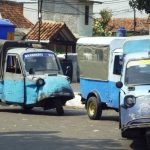 Transportasi Umum Bemo Yang Menjadi Kendaraan Praktis