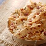 Makanan Ringan Peyek Tradisional Khas Indonesia