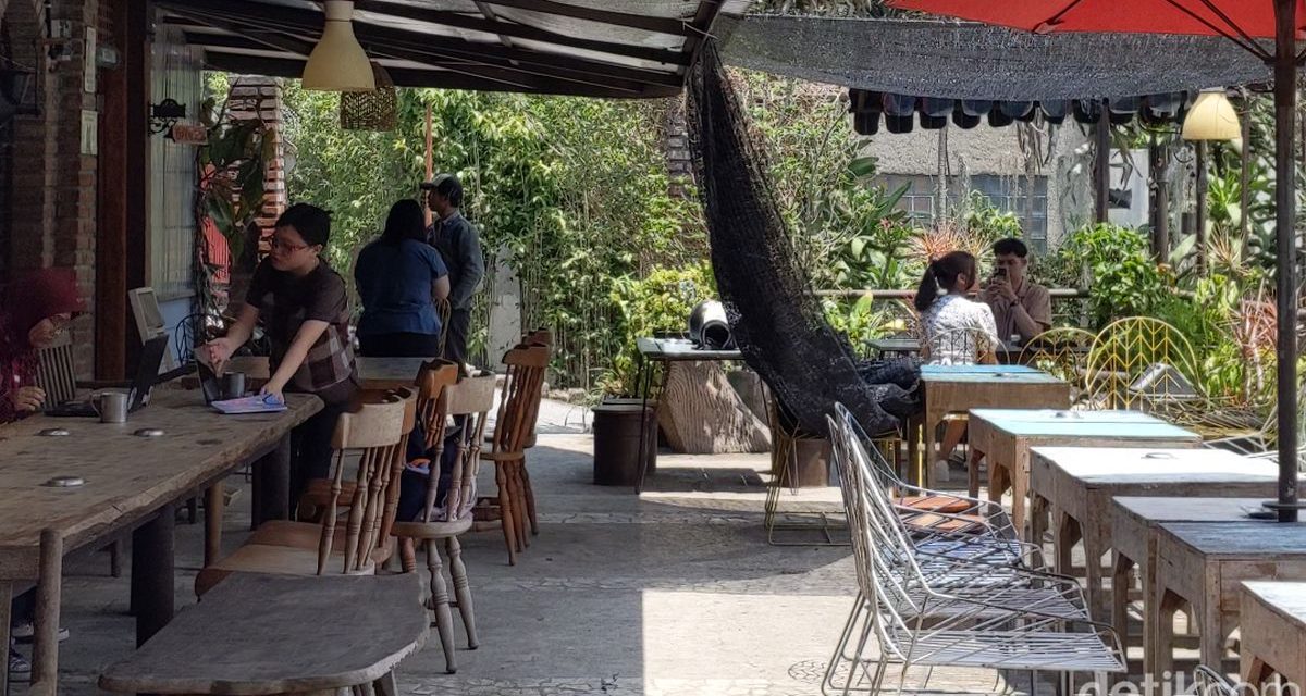Tempat Tongkrongan Warkop Sedang Viral Dan Ramai