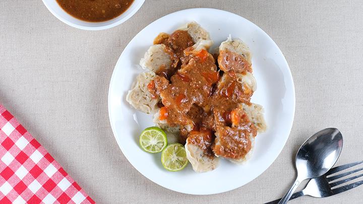 Makanan Khas Siomay Bumbu Kacang Dari Indonesia