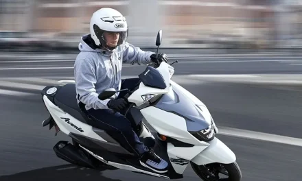 Sebuah Kendaraan Canggih Tanpa Gigi Sistem Matic