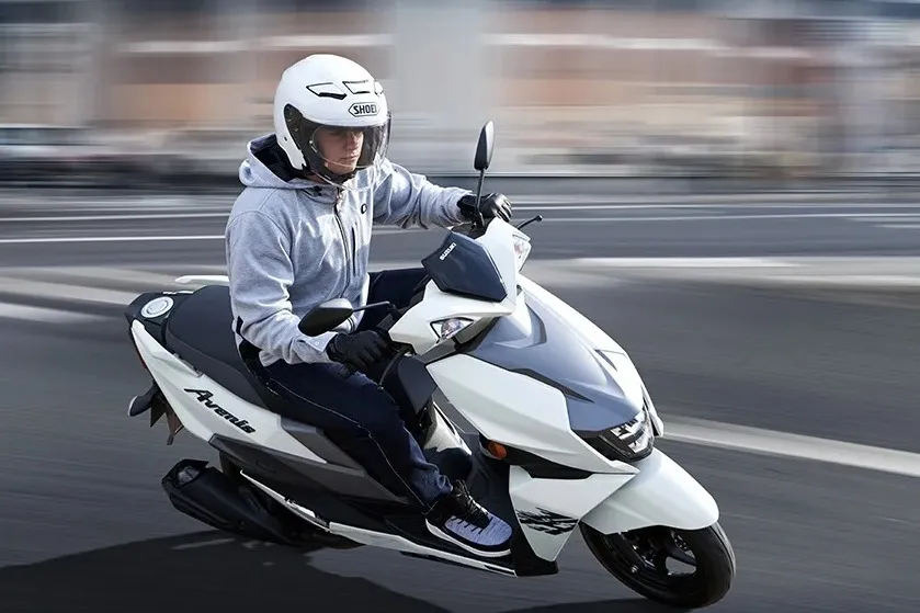 Sebuah Kendaraan Canggih Tanpa Gigi Sistem Matic
