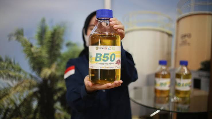 Sebuah Minyak Solar Sebagai Bahan Bakar Kendaraan