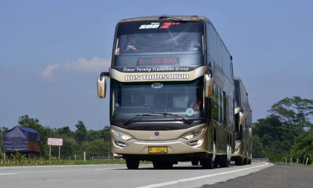 Kendaraan Transportasi Bus Yang Cukup Umum
