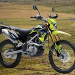 Sebuah Kendaraan Trail Atau KLX Segala Medan